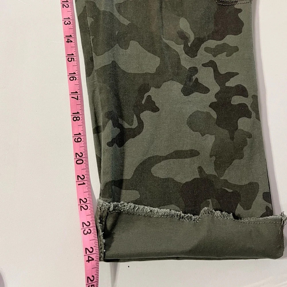 Supplies green camo ankle cuffed jeans size 22W ￼ - Picture 7 of 7